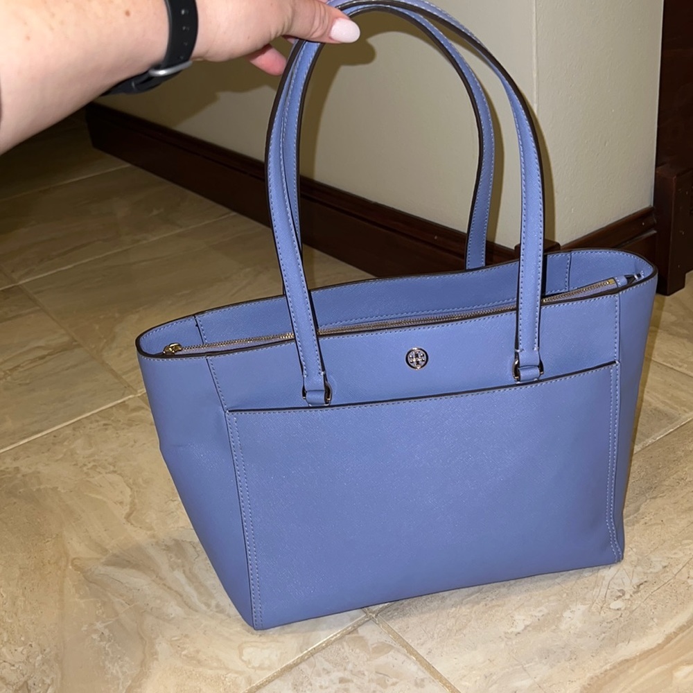 Tory Burch Robinson in Bluewood - Picture 3 of 13